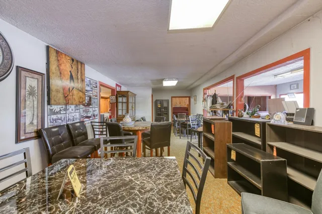 $435,000 | 43125 Road 80, Dinuba, CA 93618