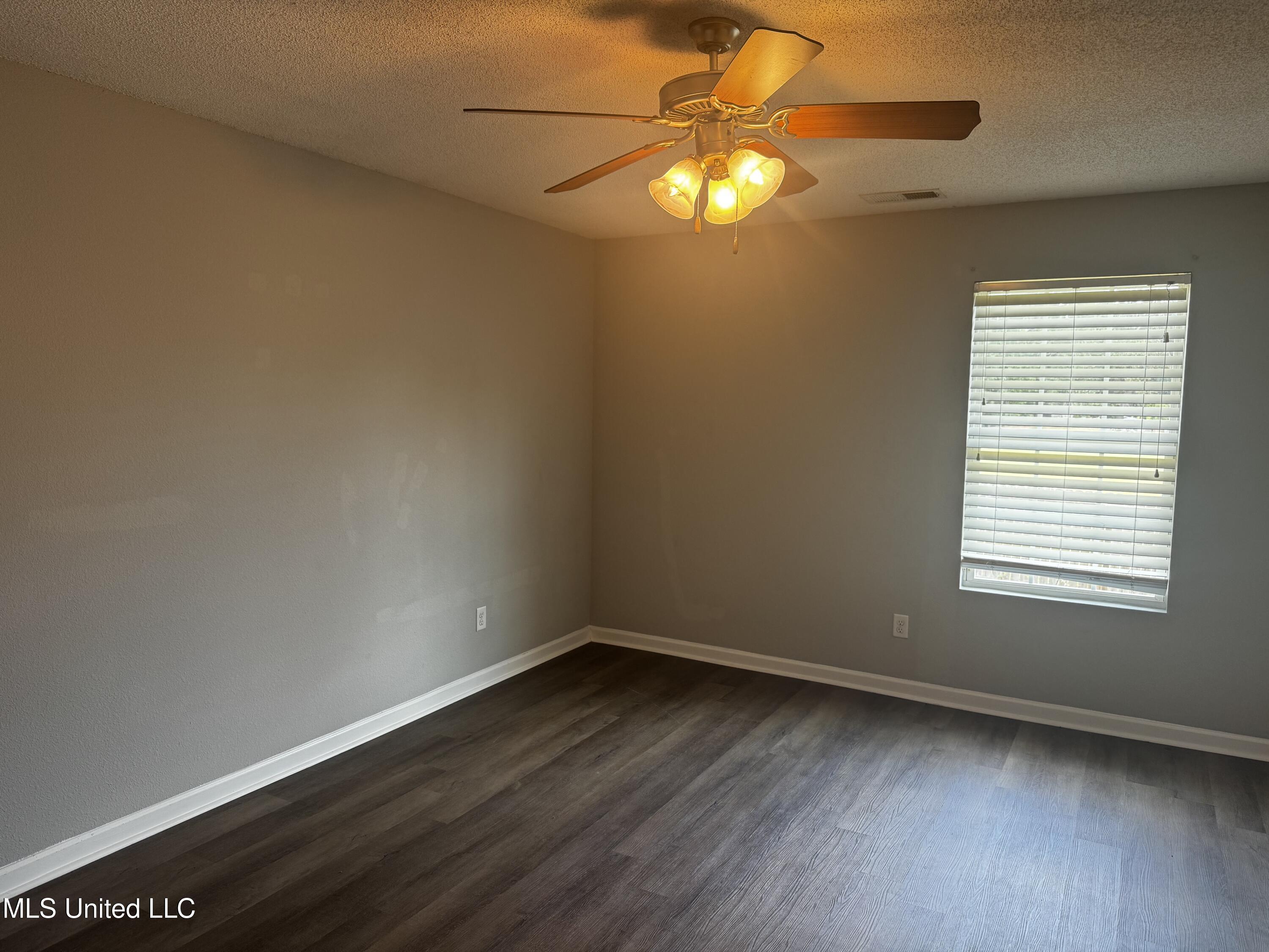 4052 Colton Drive Olive Branch, MS 38654 - Photo 31 of 35 17