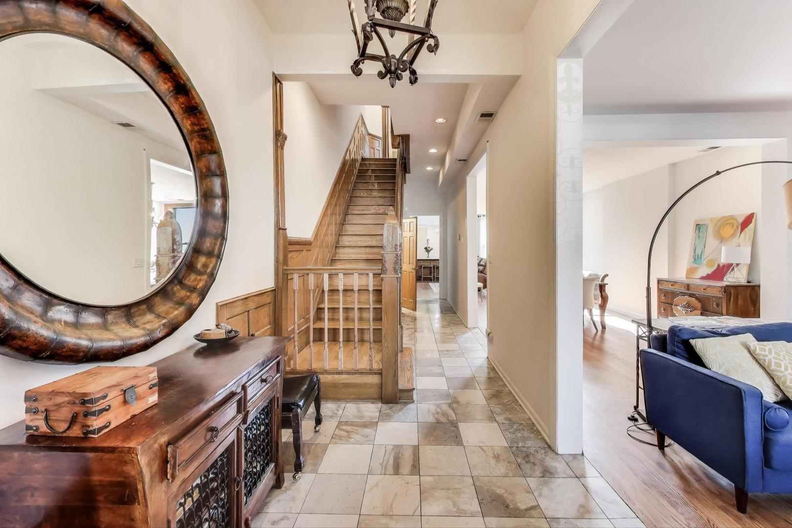 4553 South Ellis Avenue Chicago, IL 60653 - Photo 5 of 62