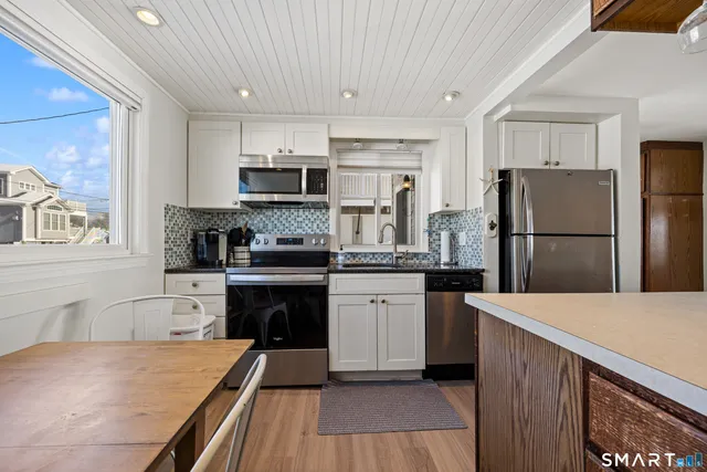 $4,500 | 33 Beach Road West, Old Saybrook, CT 06475