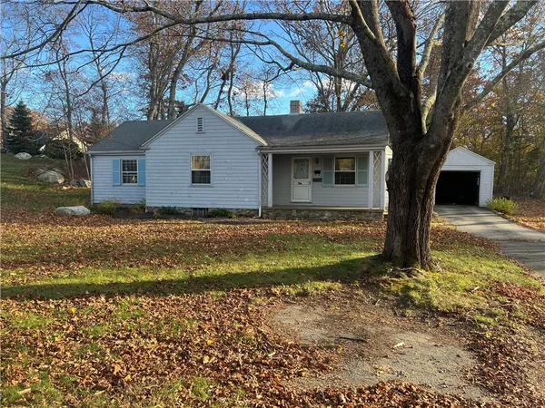 $500,000 | 11 Hubbard Street, Westerly, RI 02891