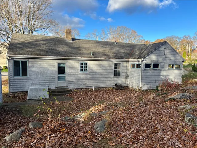 $519,000 | 11 Hubbard Street, Westerly, RI 02891