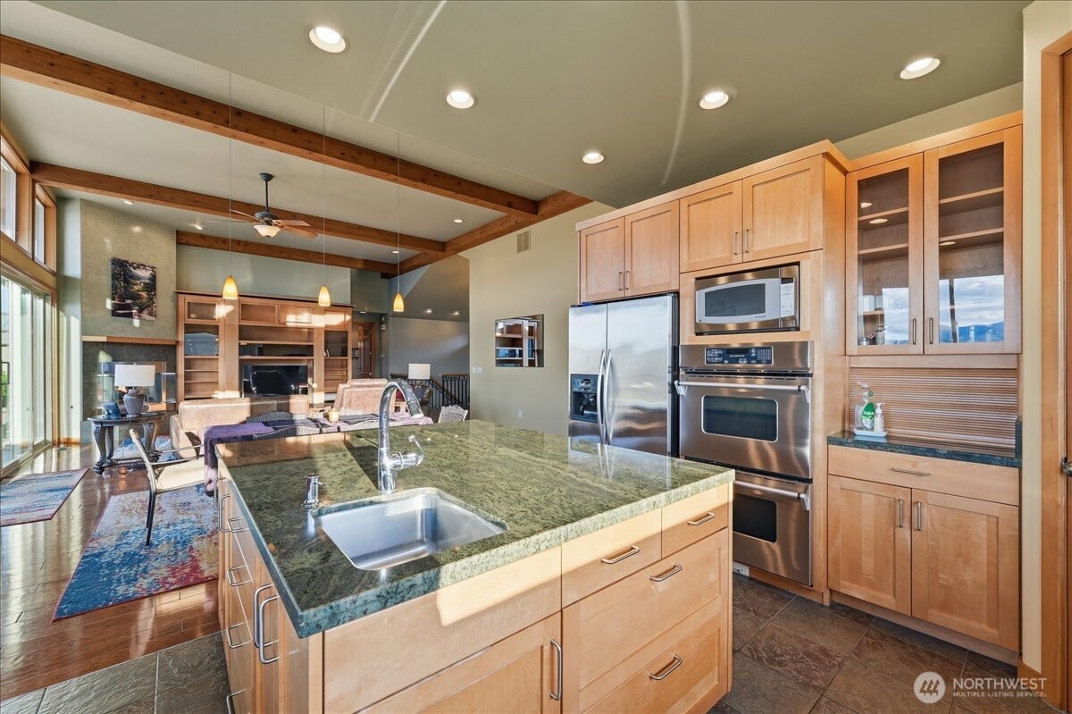 825 Hawks Meadow Road Chelan, WA 98816 - Photo 11 of 40