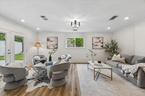 $575,000 | 1410 Del Norte Street, Houston, TX 77018