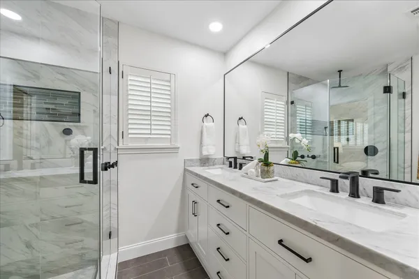 $575,000 | 1410 Del Norte Street, Houston, TX 77018