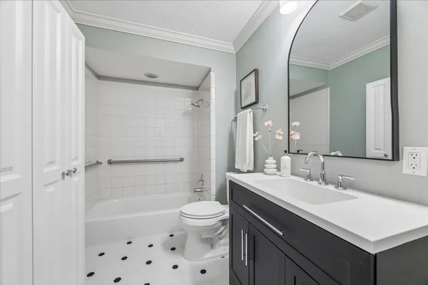 $575,000 | 1410 Del Norte Street, Houston, TX 77018