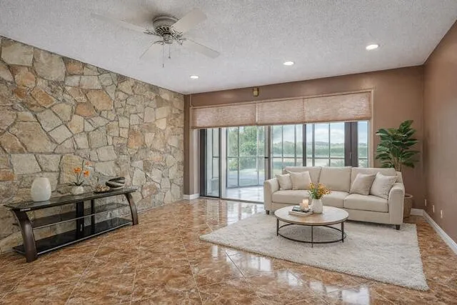 $465,000 | 7512 Ace Road North, Lake Worth, FL 33467