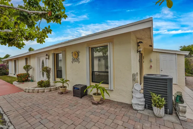 $465,000 | 7512 Ace Road North, Lake Worth, FL 33467