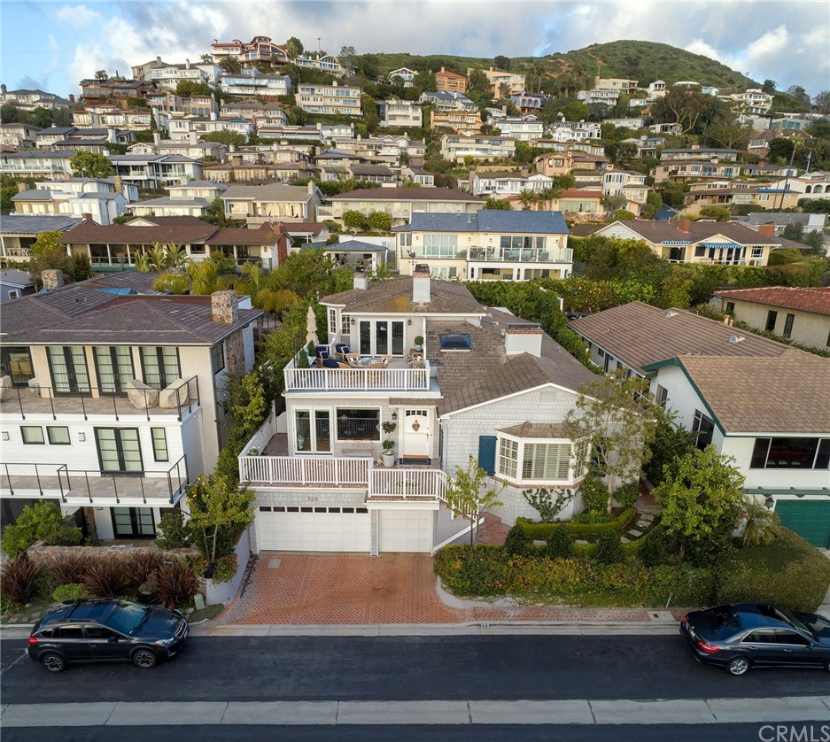 320 Emerald Bay Laguna Beach, CA 92651 - Photo 2 of 32