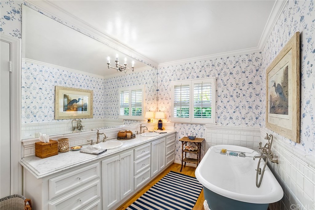 320 Emerald Bay Laguna Beach, CA 92651 - Photo 20 of 32