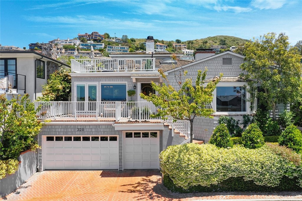 320 Emerald Bay Laguna Beach, CA 92651 - Photo 3 of 32