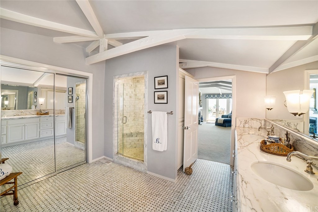 320 Emerald Bay Laguna Beach, CA 92651 - Photo 23 of 32