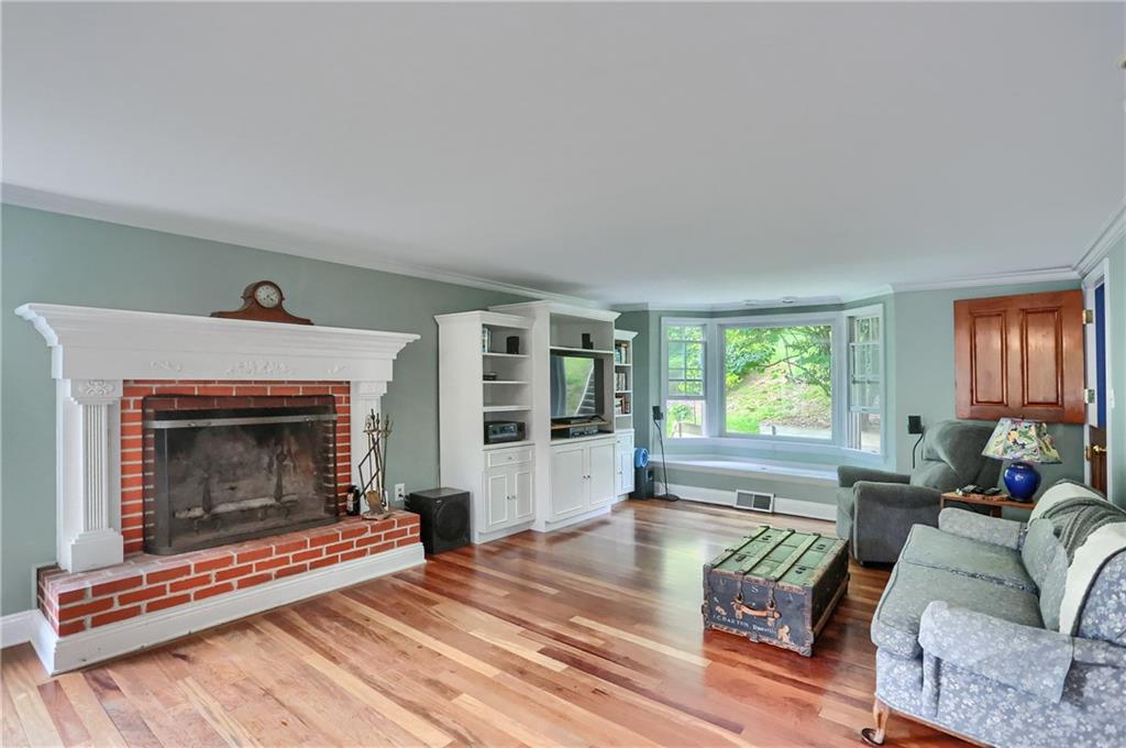 245 Hutchman Road Mars, PA 16046 - Photo 8 of 50