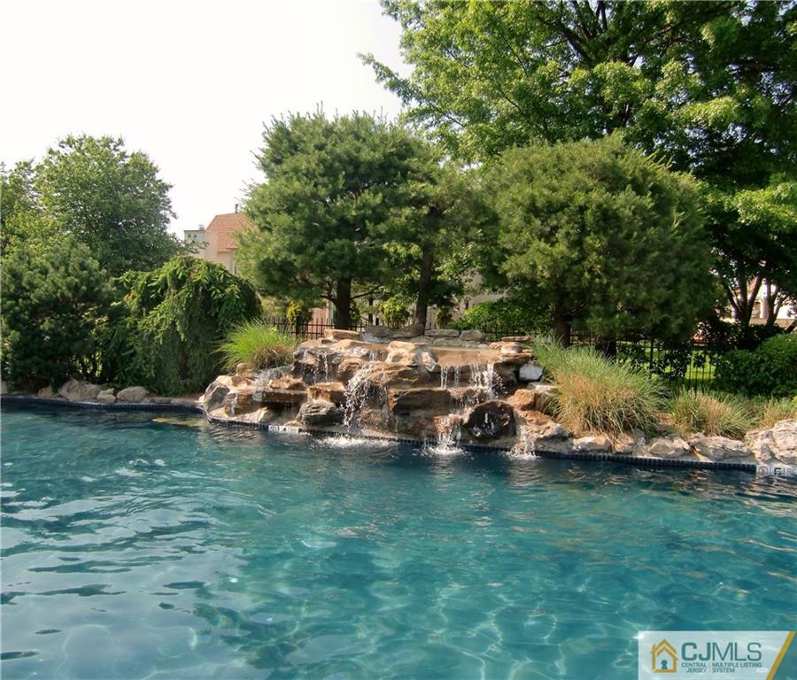 1 Carriage Place Edison, NJ 08820 - Photo 27 of 29