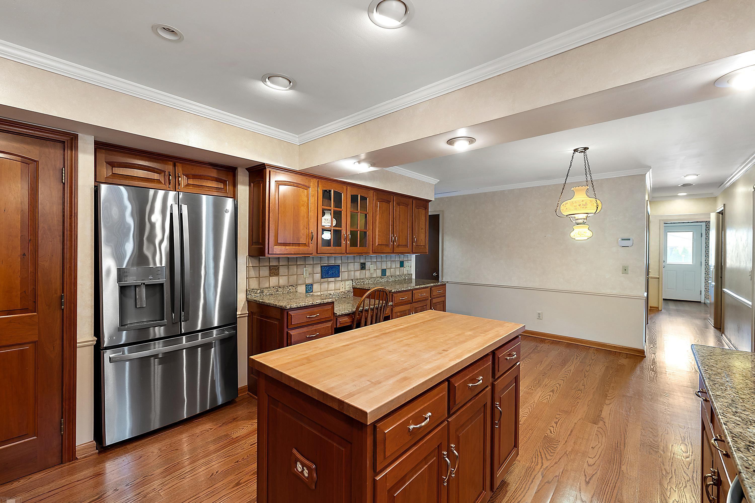 656 Canterbury Road Grosse Pointe Woods, MI 48236 - Photo 22 of 77
