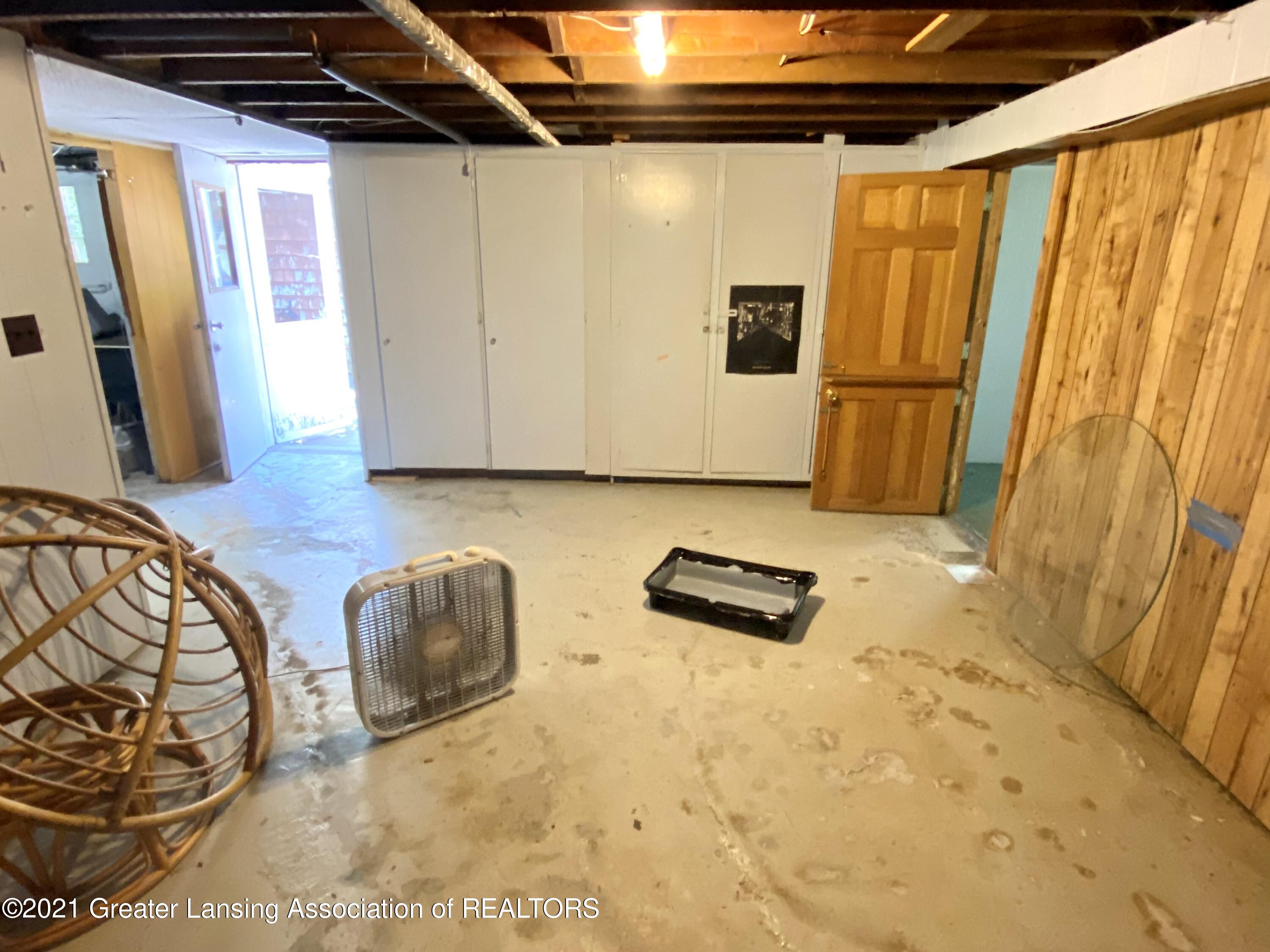 16074 Brook Road Lansing, MI 48906 - Photo 38 of 40 189AD7C8-2797-42D7-AA97-DC627BD5A93F