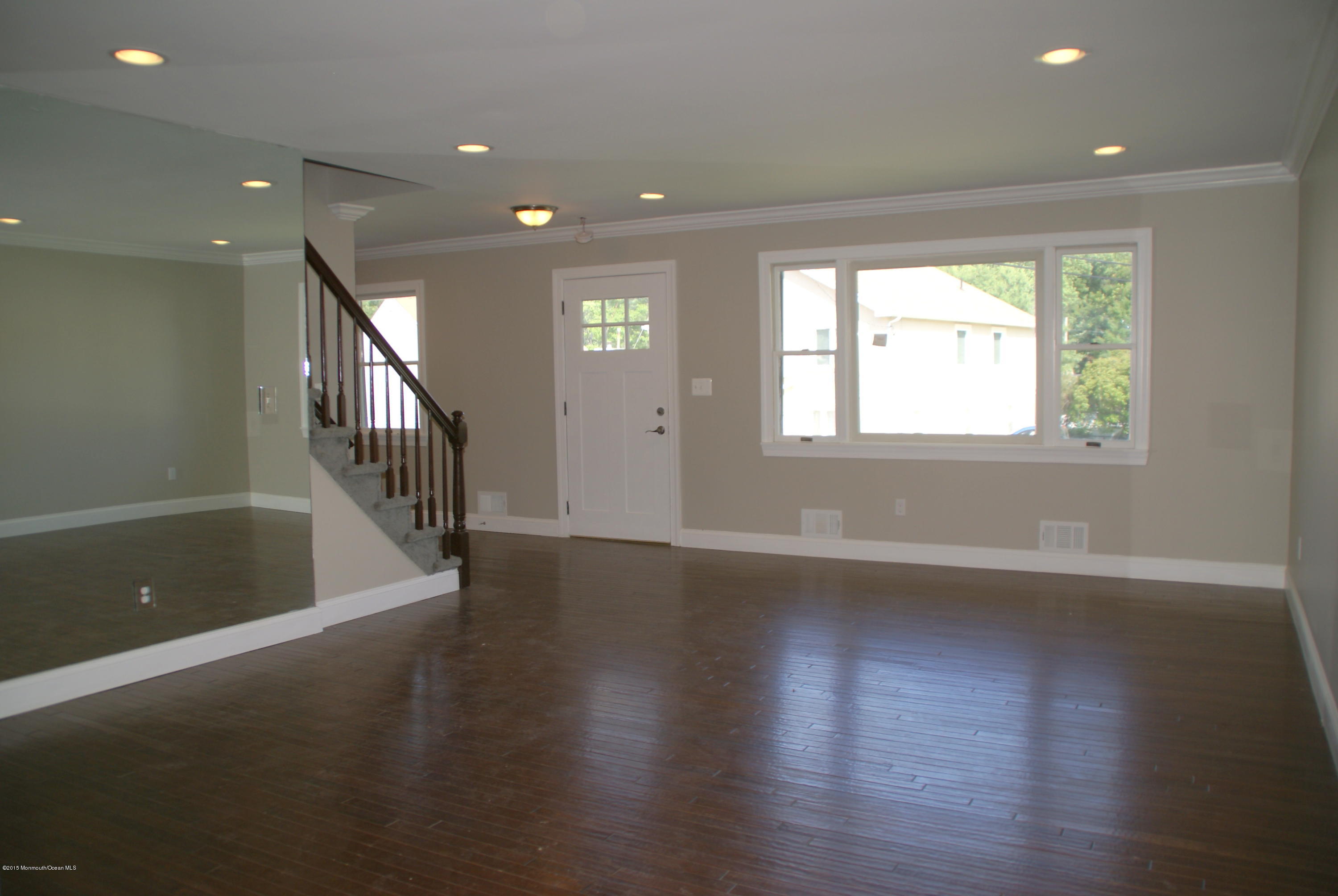 272 Ruth Lane Cliffwood, NJ 07721 - Photo 12 of 31 Living Room