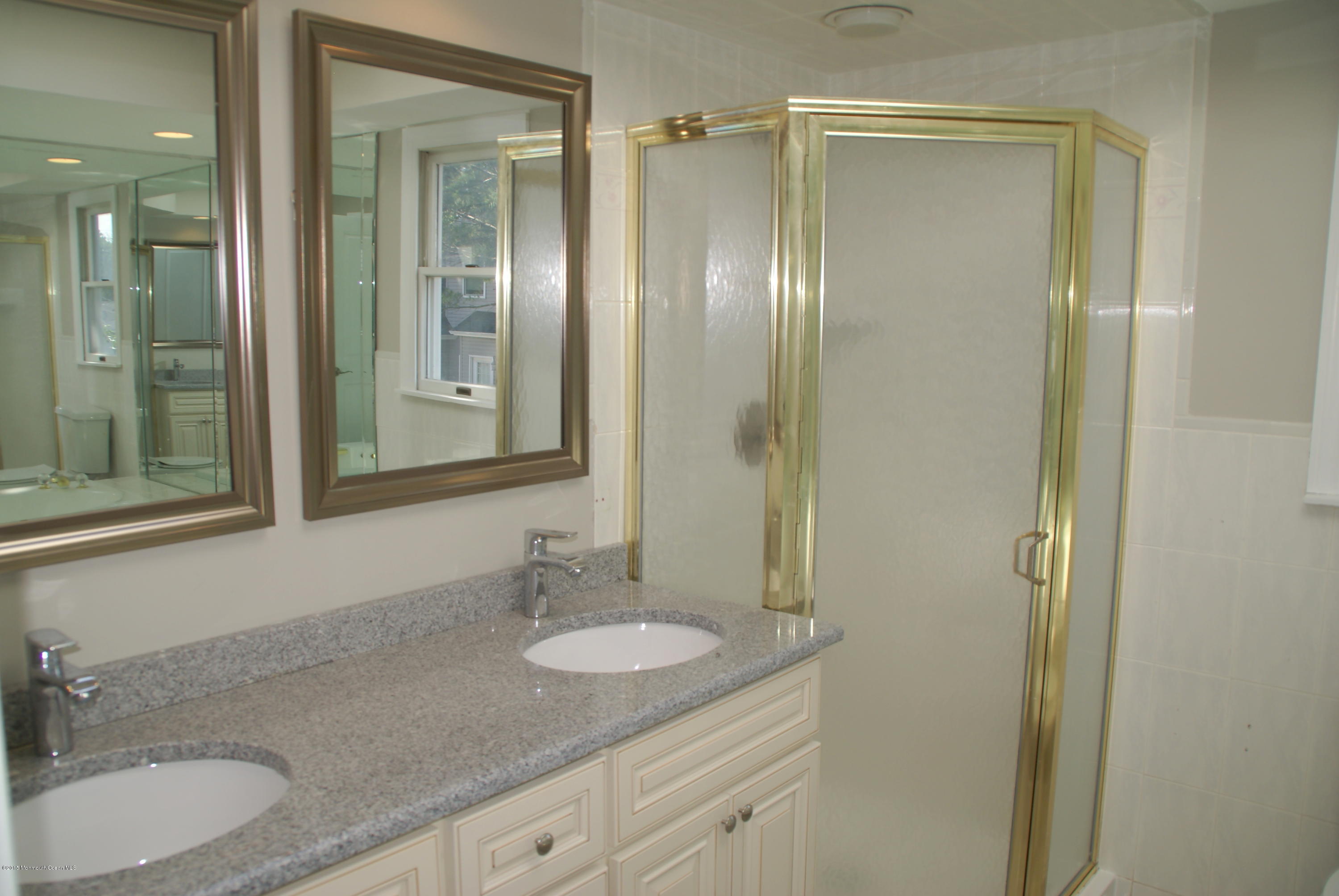 272 Ruth Lane Cliffwood, NJ 07721 - Photo 22 of 31 Master Bathroom