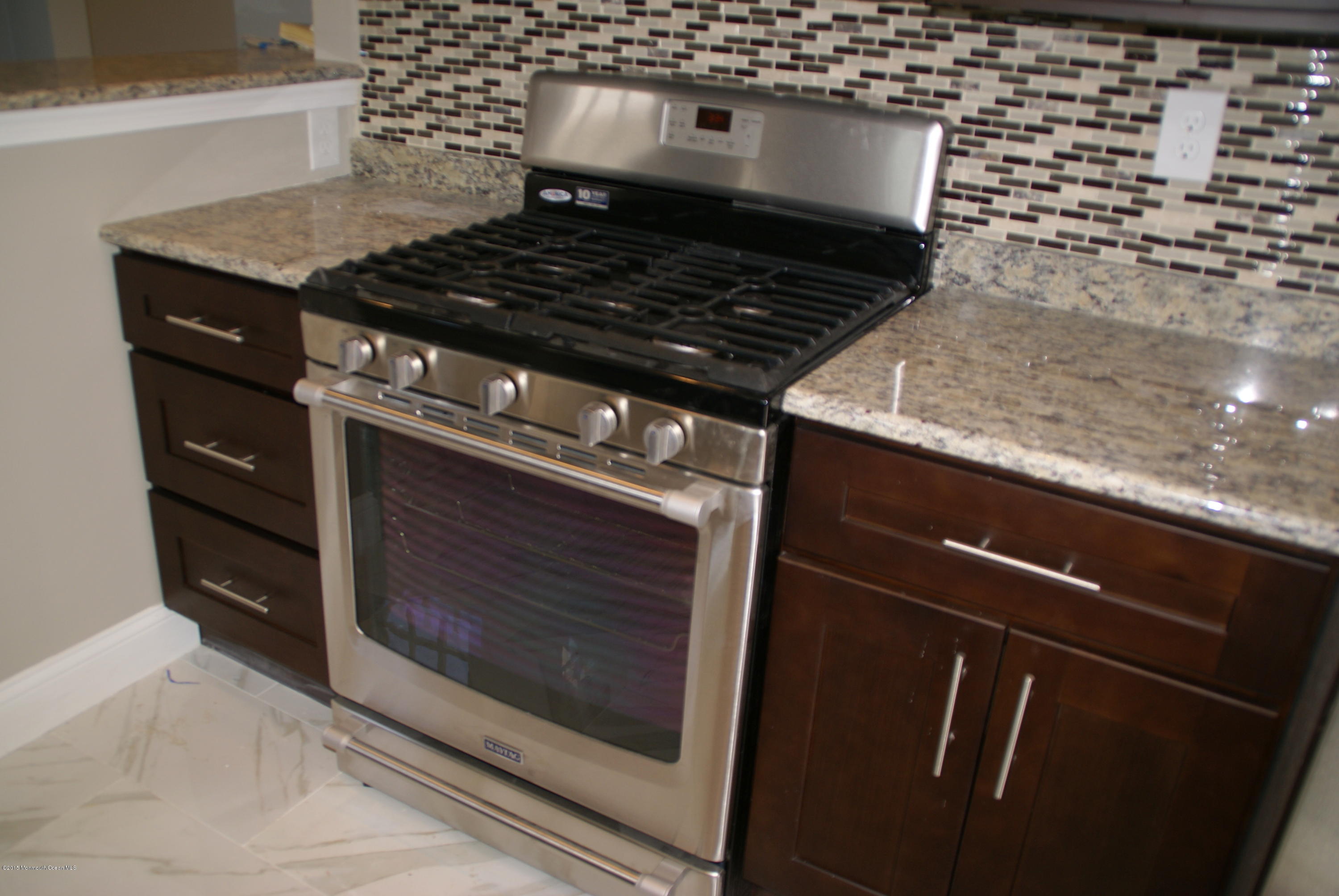 272 Ruth Lane Cliffwood, NJ 07721 - Photo 9 of 31 Kitchen