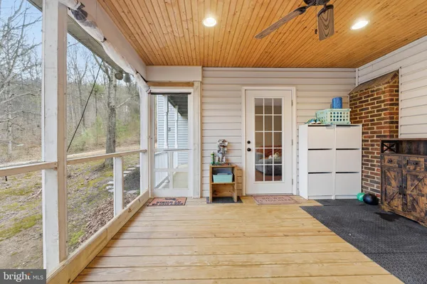 $850,000 | 3608 North Red Oak Lane, Delaplane, VA 20144