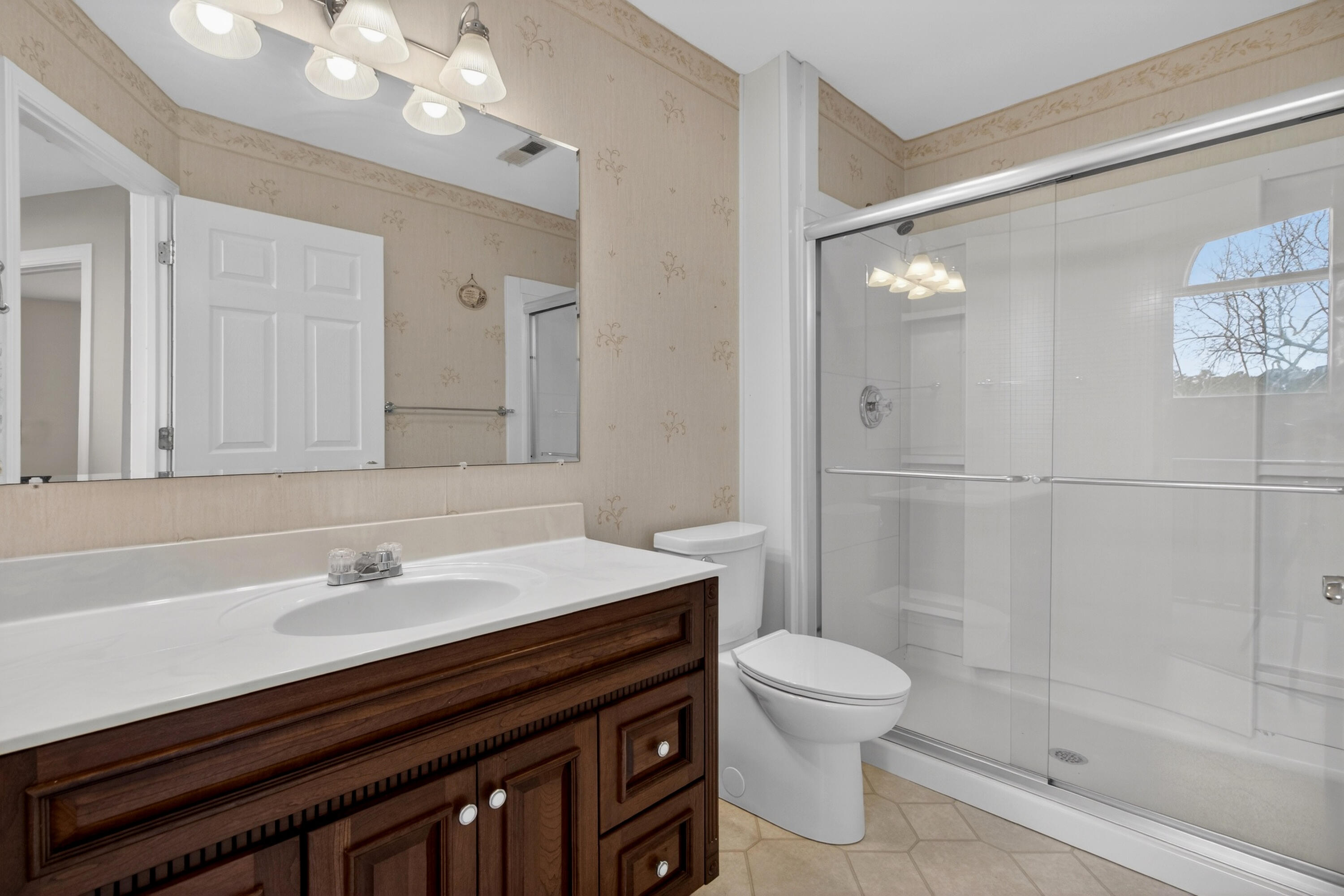 8970 Palmetto Road Edisto Island, SC 29438 - Photo 26 of 48 Upstairs Full Bathroom