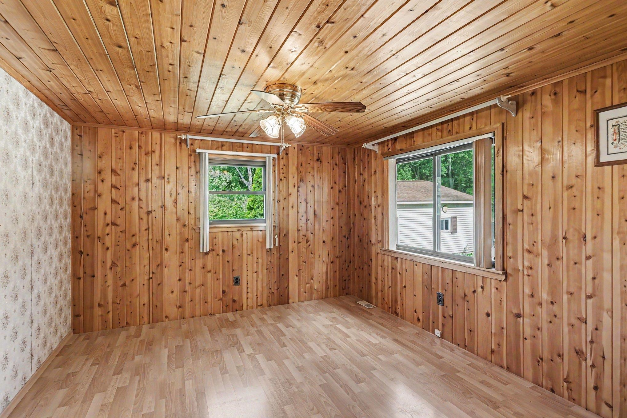 2437 Amelith Road Bay City, MI 48706 - Photo 18 of 36