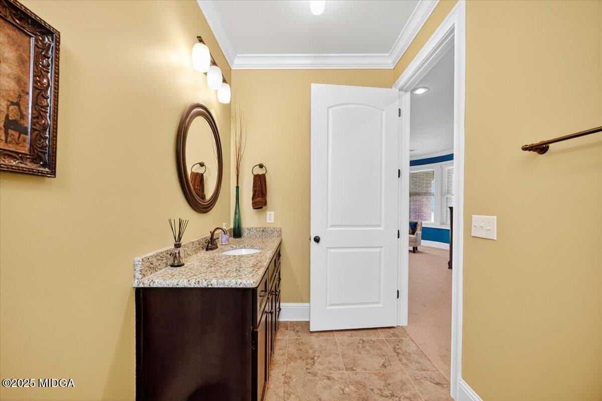 208 Crystal Drive Byron, GA 31008 - Photo 55 of 87 a bathroom with a sink and a mirror