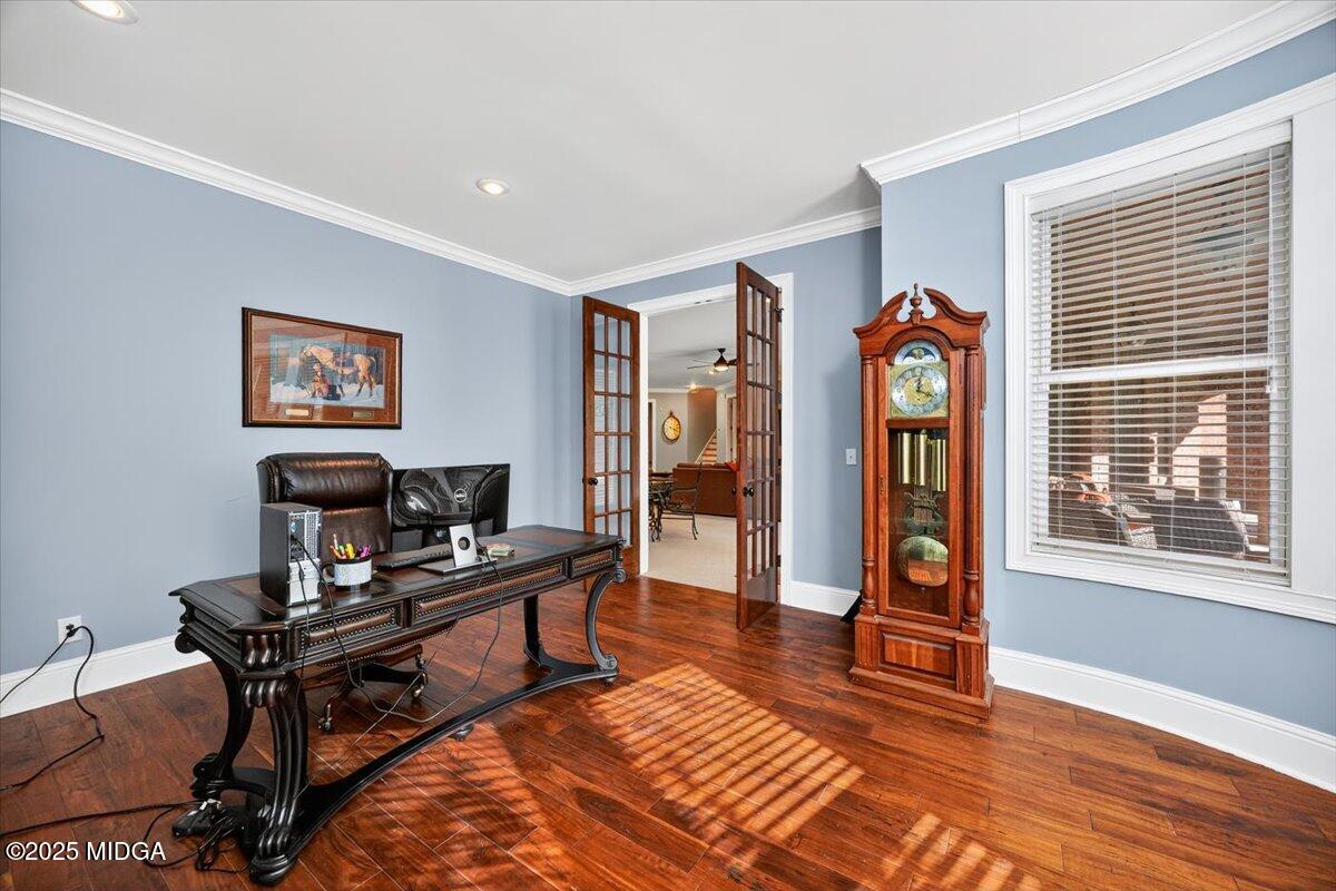 208 Crystal Drive Byron, GA 31008 - Photo 66 of 87 a living room with furniture a piano and a window