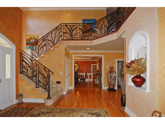 9 Ashdown Place Half Moon Bay, CA 94019 - Photo 3 of 21 a view of entryway and hall