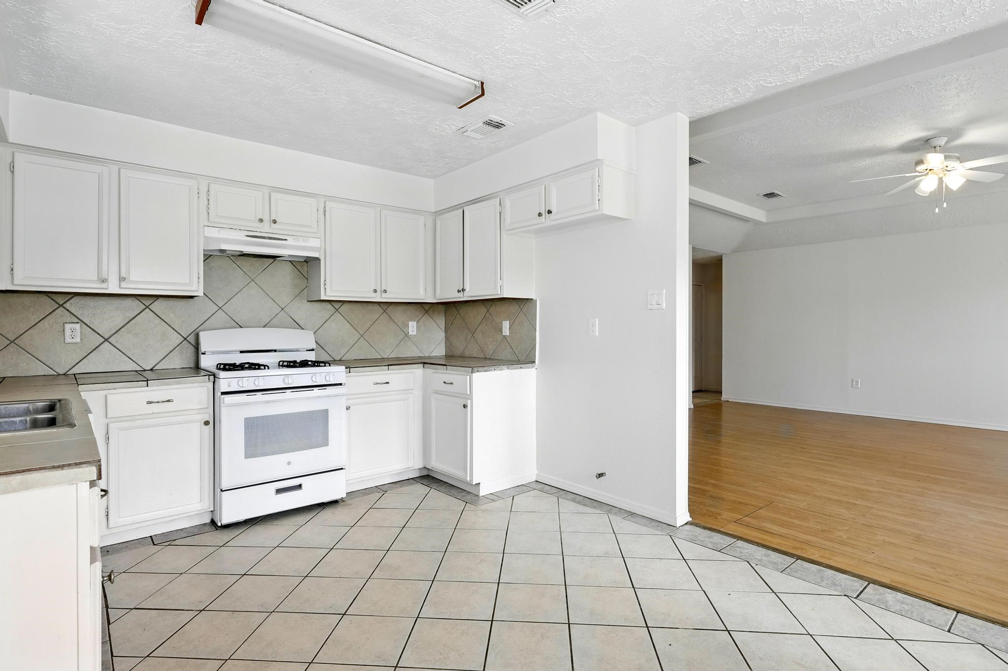 24011 Lone Elm Drive Spring, TX 77373 - Photo 17 of 37