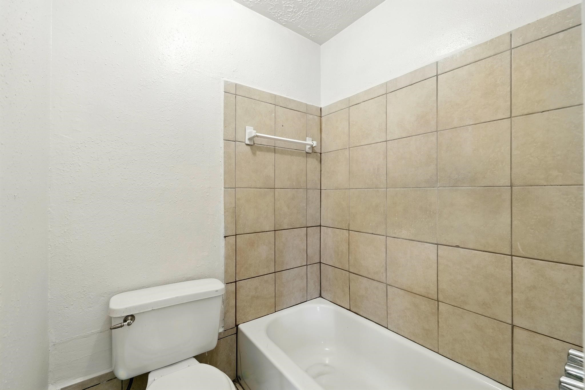 24011 Lone Elm Drive Spring, TX 77373 - Photo 32 of 37 Primary Bath