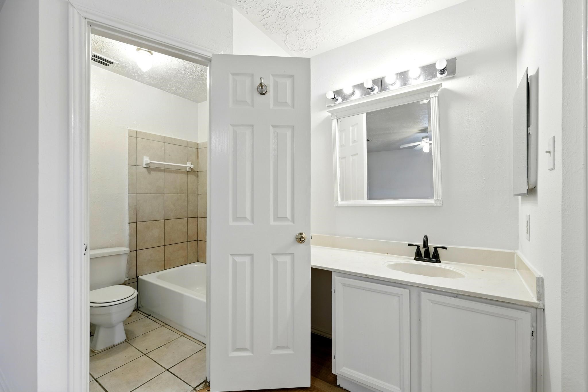 24011 Lone Elm Drive Spring, TX 77373 - Photo 33 of 37 Primary Bath