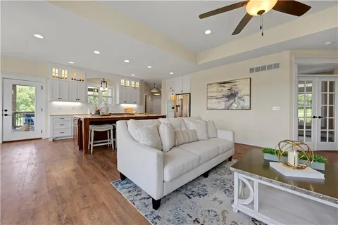 $945,000 | 30424 West 271st Street, Paola, KS 66071