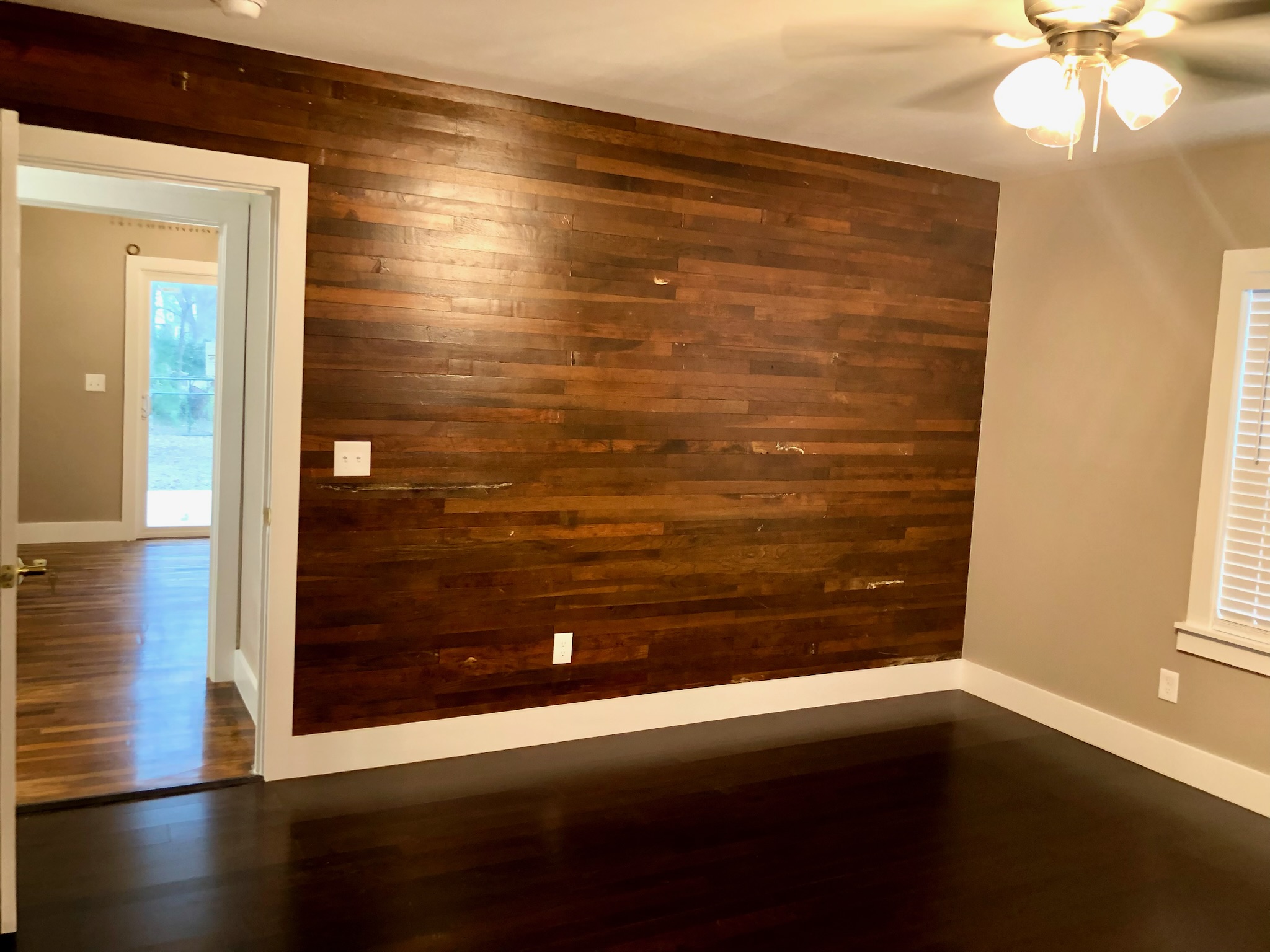 1221 South Austin Avenue Georgetown, TX 78626 - Photo 6 of 19 a view of empty room with window