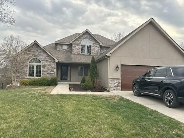 $480,000 | 8 Southeast 230th Road, Warrensburg, MO 64093