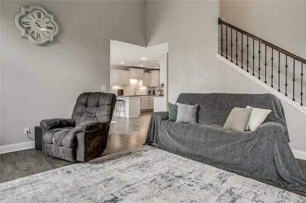$480,000 | 8 Southeast 230th Road, Warrensburg, MO 64093
