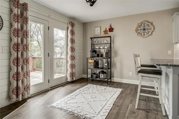 $480,000 | 8 Southeast 230th Road, Warrensburg, MO 64093