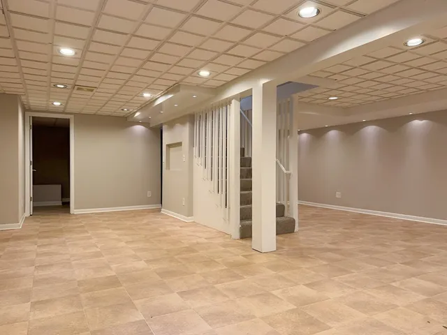 $432,500 | 1183 Moonstone Run, Lake In The Hills, IL 60156