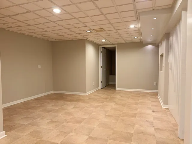 $432,500 | 1183 Moonstone Run, Lake In The Hills, IL 60156