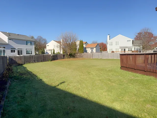 $432,500 | 1183 Moonstone Run, Lake In The Hills, IL 60156