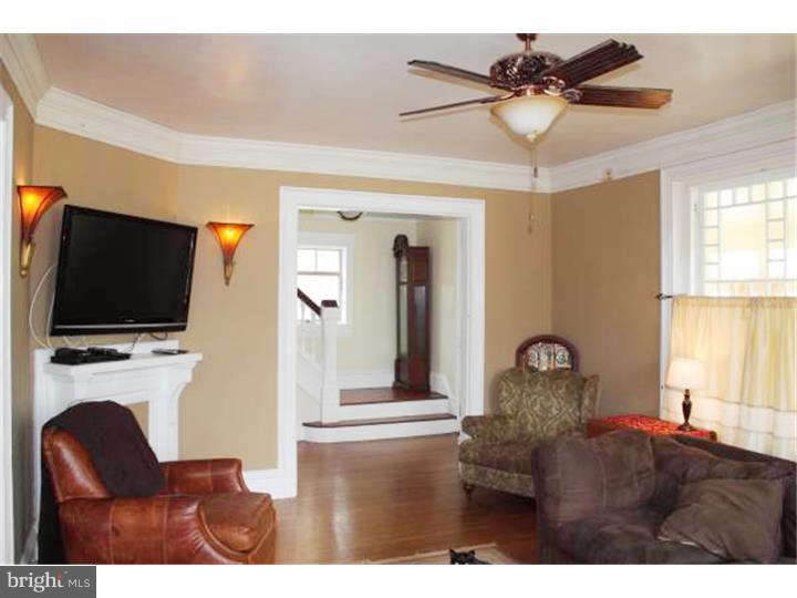 2500 West Darby Road Havertown, PA 19083 - Photo 7 of 14 Living Room