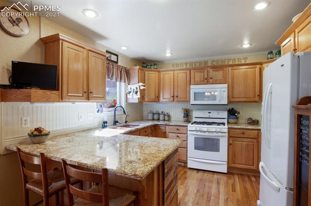 3516 Cedar Mountain Road Divide, CO 80814 - Photo 14 of 47 Gallery Image 14