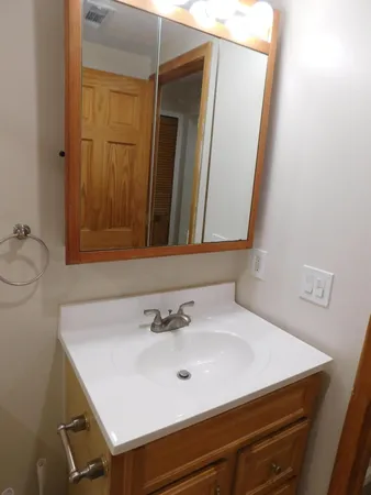 $1,180 | 32005 West 12 Mile Road, Unit 206, Farmington Hills, MI 48334