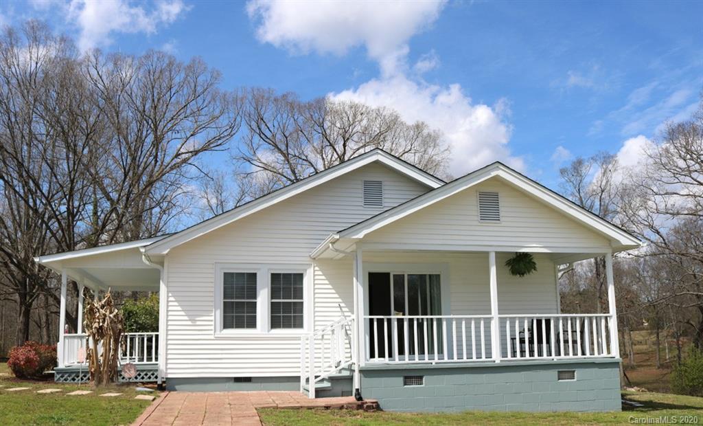 298 Griggs Road Clover, SC 29710 - Photo 2 of 25