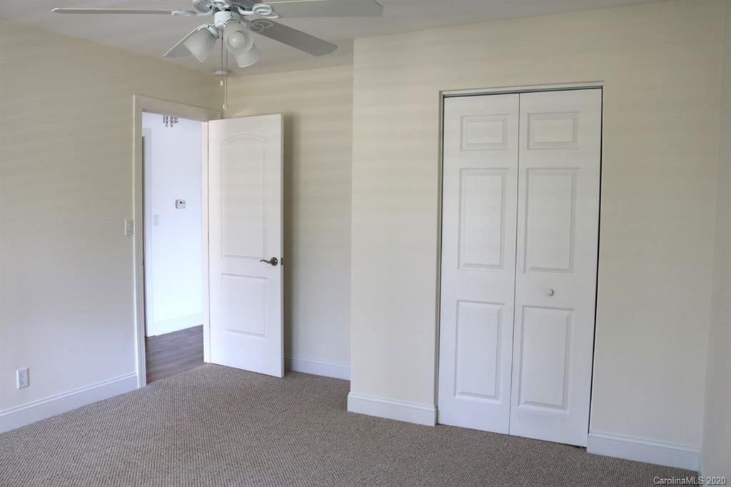 298 Griggs Road Clover, SC 29710 - Photo 14 of 25