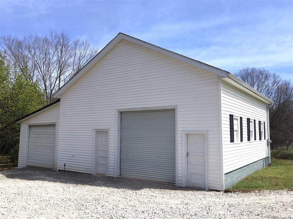 298 Griggs Road Clover, SC 29710 - Photo 20 of 25