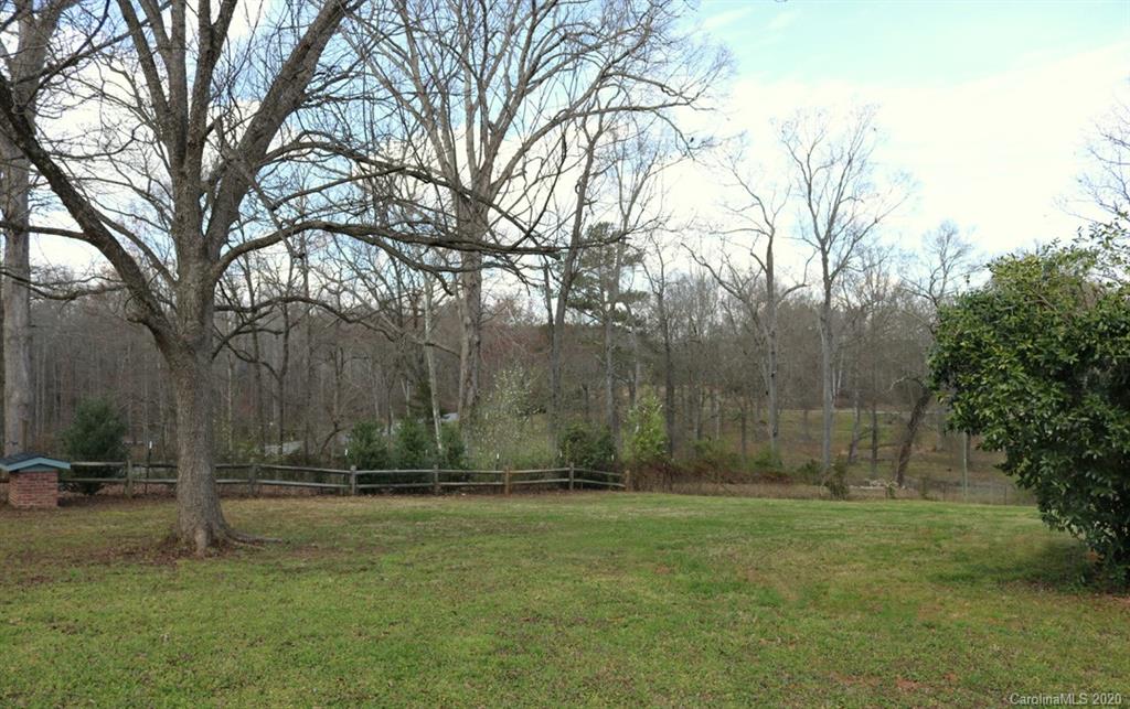 298 Griggs Road Clover, SC 29710 - Photo 23 of 25