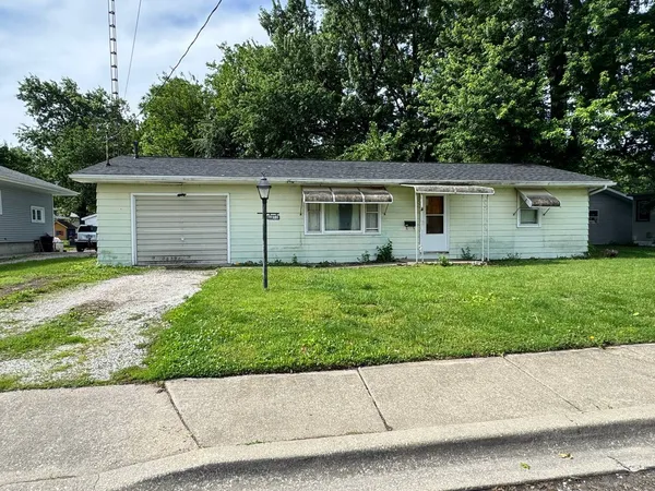 front view of house with a yard