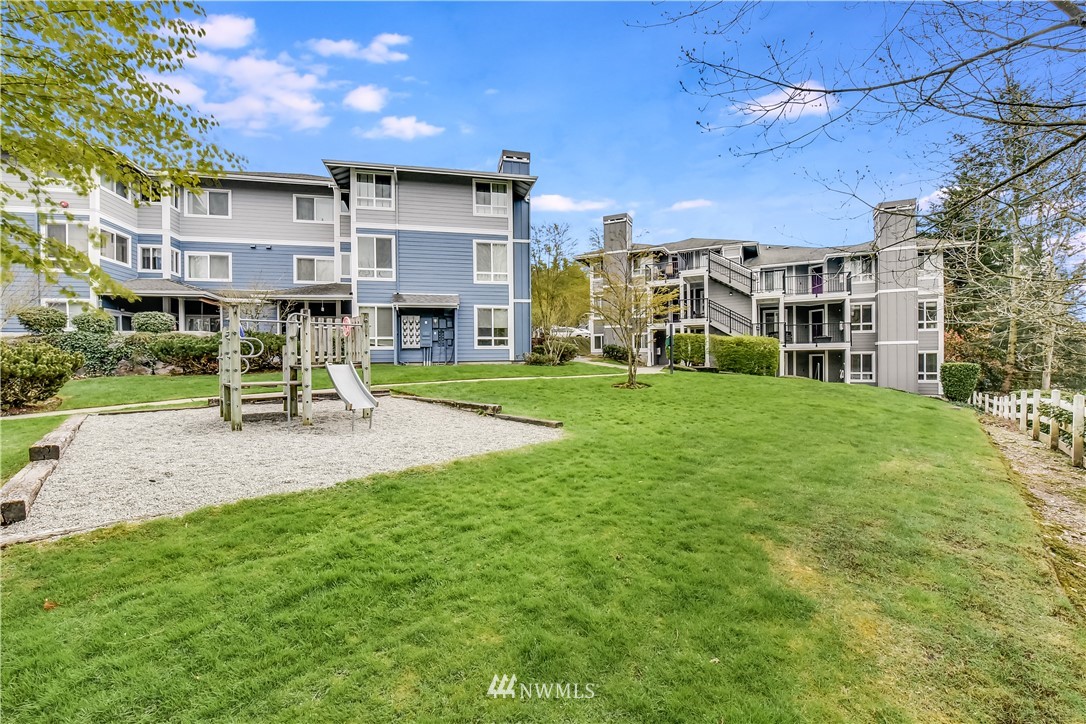 3908 243rd Place Southeast, Unit Q103 Bothell, WA 98021 - Photo 3 of 22 Gallery Image 3
