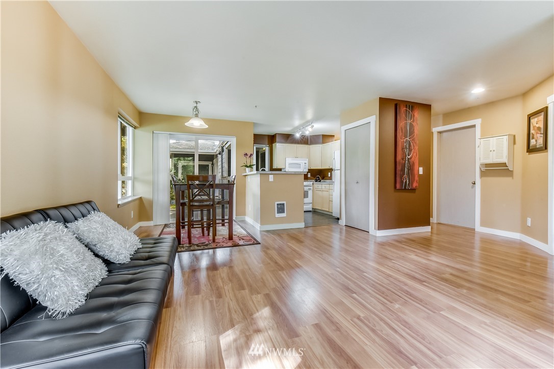 3908 243rd Place Southeast, Unit Q103 Bothell, WA 98021 - Photo 6 of 22 Gallery Image 6